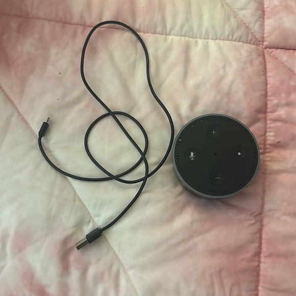 Amazon Echo - Picture 1 of 3